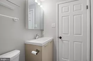 7807 Breezy Down Terrace, Rockville, MD 20855 - Photo 25