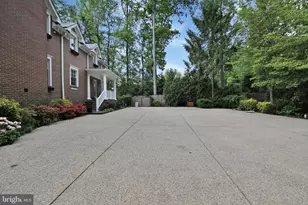 6907 Bradley Blvd, Bethesda, MD 20817 - Photo 121