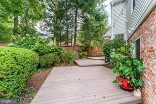 1995 Lancashire Dr, Potomac, MD 20854 - Photo 31