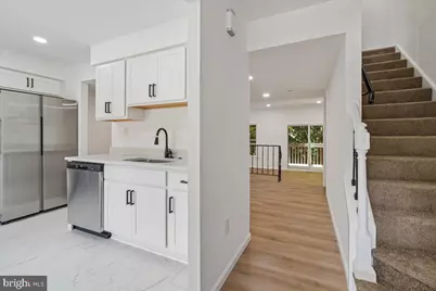 10057 Maple Leaf Drive, Montgomery Village, MD 20886 - Photo 5