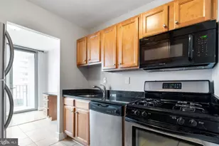 1220 Blair Mill Rd, Silver Spring, MD 20910 - Photo 3