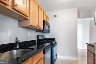 1220 Blair Mill Rd, Silver Spring, MD 20910 - Photo 5