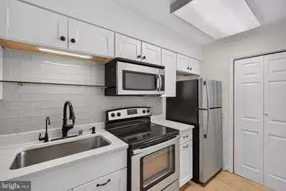 5822 Inman Park Circle #709, Rockville, MD 20852 - Photo 11