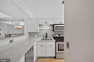 5822 Inman Park Cir, Rockville, MD 20852 - Photo 9