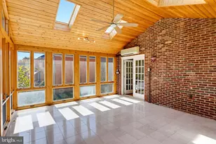 10105 Sorrel Ave, Potomac, MD 20854 - Photo 33