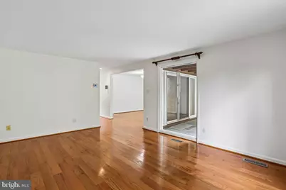 19107 Stedwick Drive, Gaithersburg, MD 20886 - Photo 5