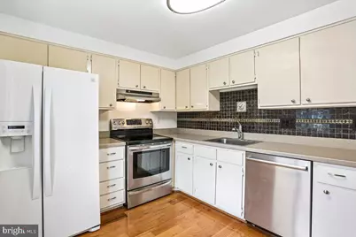 19107 Stedwick Drive, Gaithersburg, MD 20886 - Photo 7