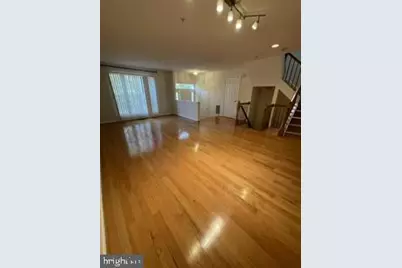 10135 Vanderbilt Circle, Rockville, MD 20850 - Photo 5