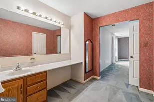 21 Yeatman Ct, Silver Spring, MD 20902 - Photo 35