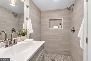 908 Glaizewood Ct, Takoma Park, MD 20912 - Photo 29
