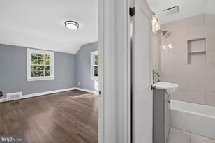 908 Glaizewood Ct, Takoma Park, MD 20912 - Photo 17