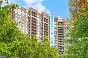 10101 Grosvenor Pl, North Bethesda, MD 20852 - Photo 1