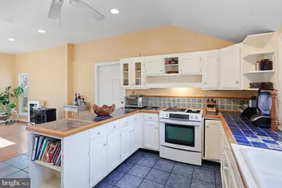 206 Grove Avenue, Washington Grove, MD 20880 - Photo 21