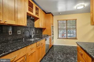 19506 Taverney Dr, Gaithersburg, MD 20879 - Photo 13