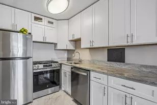 5225 Pooks Hill Rd, Bethesda, MD 20814 - Photo 7