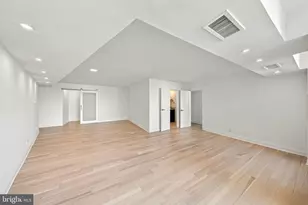 4601 N Park Ave, Chevy Chase, MD 20815 - Photo 17