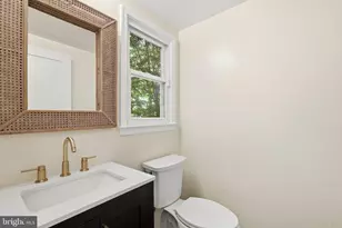 7620 Winterberry Pl, Bethesda, MD 20817 - Photo 15