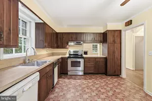 11 Sangamore Ct, Bethesda, MD 20816 - Photo 7