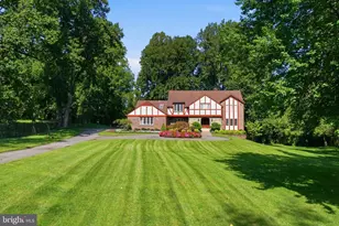 10804 Lockland Rd, Potomac, MD 20854 - Photo 1
