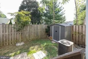 136 Sharpstead Ln, Gaithersburg, MD 20878 - Photo 11