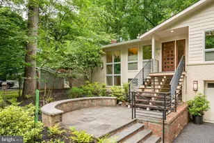 8313 Still Spring Ct, Bethesda, MD 20817 - Photo 3