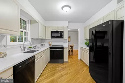 1102 Bettstrail Way, Rockville, MD 20854 - Photo 23