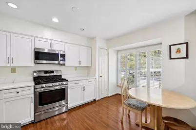 10623 Pine Haven Terrace, North Bethesda, MD 20852 - Photo 5