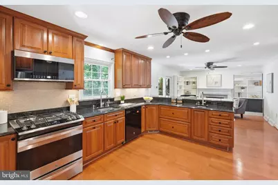 5711 Cheshire Drive, Bethesda, MD 20814 - Photo 5