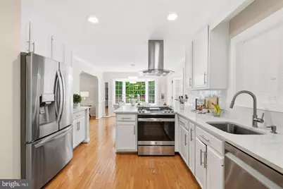 10240 Colebrook Avenue, Potomac, MD 20854 - Photo 9