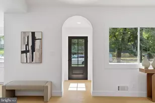 6404 W Halbert Rd, Bethesda, MD 20817 - Photo 13