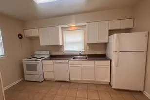 11203 Dodson Ln, Silver Spring, MD 20902 - Photo 5