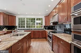 6100 Gloster Rd, Bethesda, MD 20816 - Photo 13