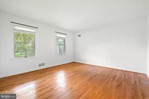 9601 Persimmon Tree Rd, Potomac, MD 20854 - Photo 27