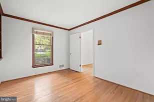 9601 Persimmon Tree Rd, Potomac, MD 20854 - Photo 21
