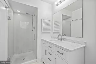 9601 Persimmon Tree Rd, Potomac, MD 20854 - Photo 37
