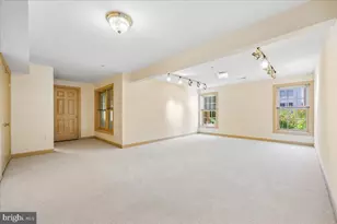 21400 Manor View Cir, Germantown, MD 20879 - Photo 43