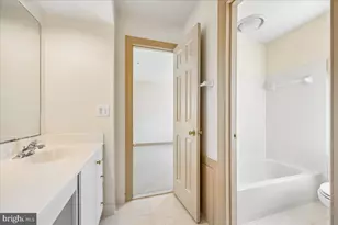 21400 Manor View Cir, Germantown, MD 20879 - Photo 33