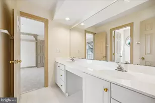 21400 Manor View Cir, Germantown, MD 20879 - Photo 35