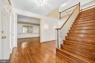 21400 Manor View Cir, Germantown, MD 20879 - Photo 9