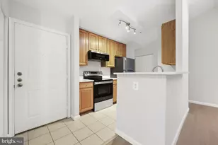 18500 Boysenberry Dr, Gaithersburg, MD 20879 - Photo 3