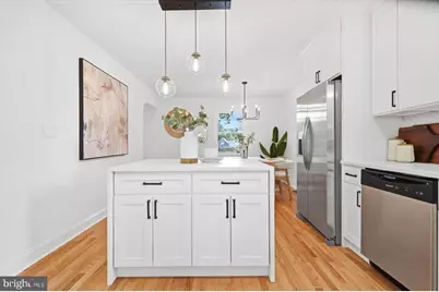 9424 Colesville Road, Silver Spring, MD 20901 - Photo 3