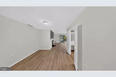 10022 Stedwick Road #202, Gaithersburg, MD 20886 - Photo 3