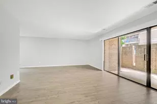 114 Monroe St, Rockville, MD 20850 - Photo 3