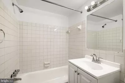 114 Monroe Street #114-10, Rockville, MD 20850 - Photo 15