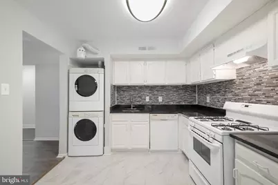 114 Monroe Street #114-10, Rockville, MD 20850 - Photo 7