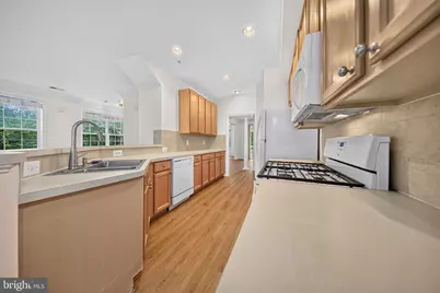 11521 Georgia Avenue, Silver Spring, MD 20902 - Photo 9