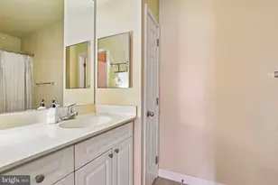 501 Hungerford Dr, Rockville, MD 20850 - Photo 25
