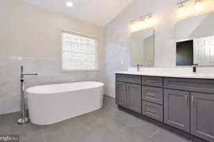 5507 Edson Ln, North Bethesda, MD 20852 - Photo 3