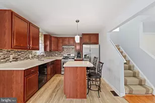 11420 Tulip Poplar Terrace, Germantown, MD 20876 - Photo 9