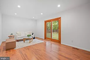 11200 Hunt Club Dr, Potomac, MD 20854 - Photo 11